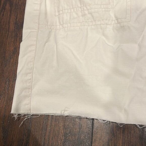 Ralph Lauren mini skirt in cream color size 2 100% cotton with 2 back pockets - Picture 5 of 10